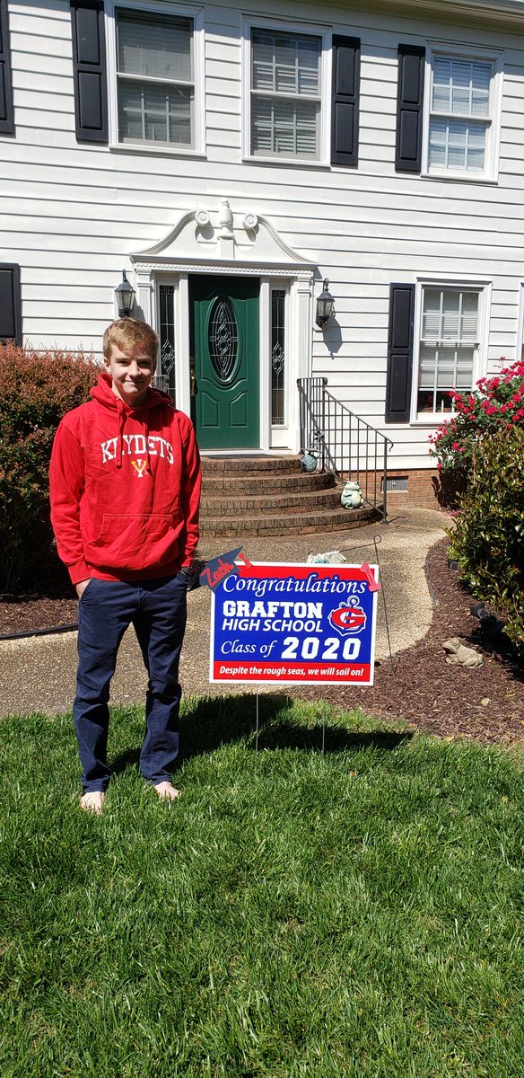 LavonneSturm's tweet photo. Thank you @ClippersGrafton for recognizing the class of 2020 with fabulous yard signs ⚓🎓❤️ What a way to warm a mother's heart and bring a smile to a class of 2020 graduate. #VMIbound https://t.co/pETgSs1w93