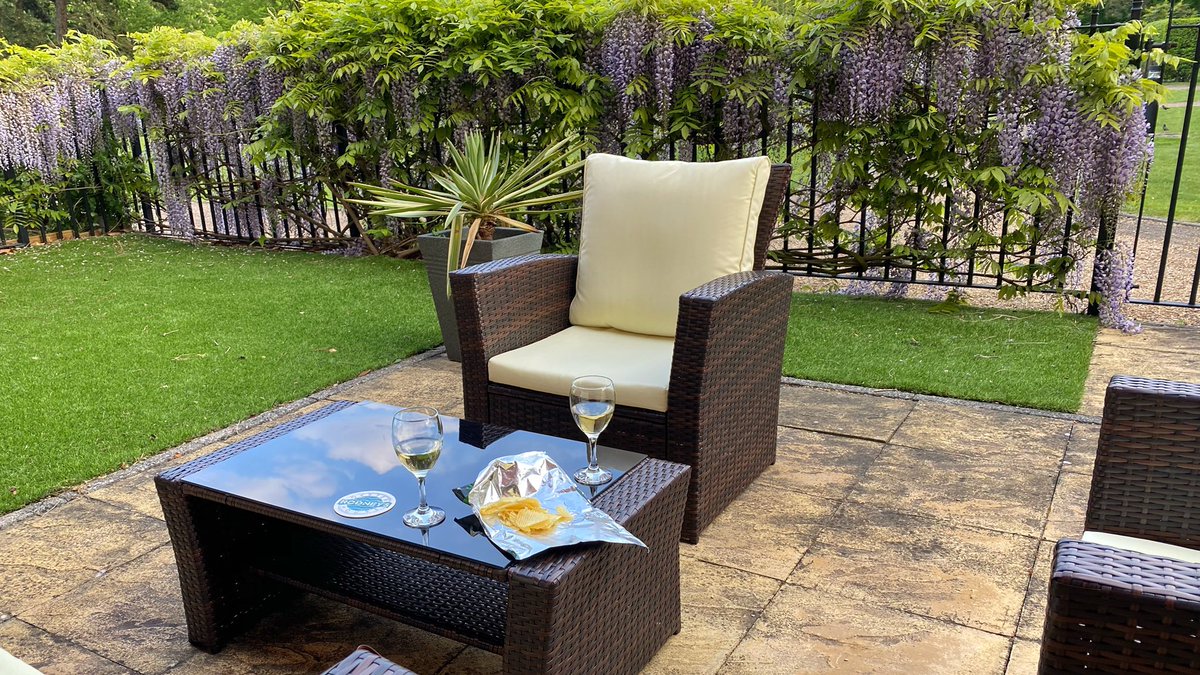 Andy__Buck's tweet photo. Delighted that the #CadoganArms has reopened its beer garden for the Bank Holiday weekend #pubupdate 😂 https://t.co/9phFuXj315