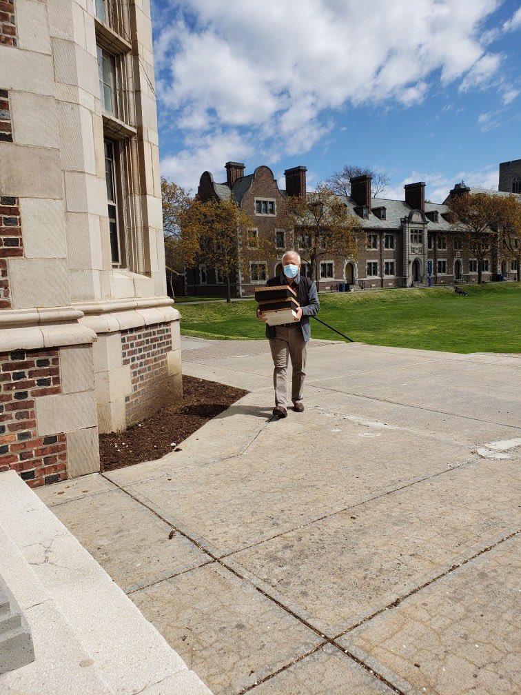 JoycePJacobsen's tweet photo. Here come the 2020 diplomas, ready for signing!
#HWSTogether #HWSColleges https://t.co/m8EUc1zOco