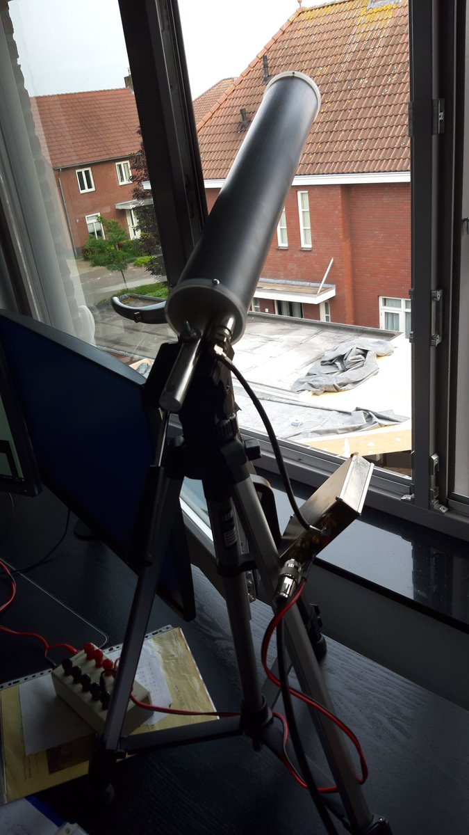 PE1RDP's tweet photo. Just made a cw QSO with this very low powered and portable station.
Nice setup when covid19 lockdown is over.
2watt RF in 15 turn helix helical 50cm long.
#hamradio #lockdown #COVID__19 #antenna #Satellite #antenna #UHF #13cm #Q0100 #AMSAT #EsHail #CW #Morsecode #morse https://t.co/9yrTJfG6Bi