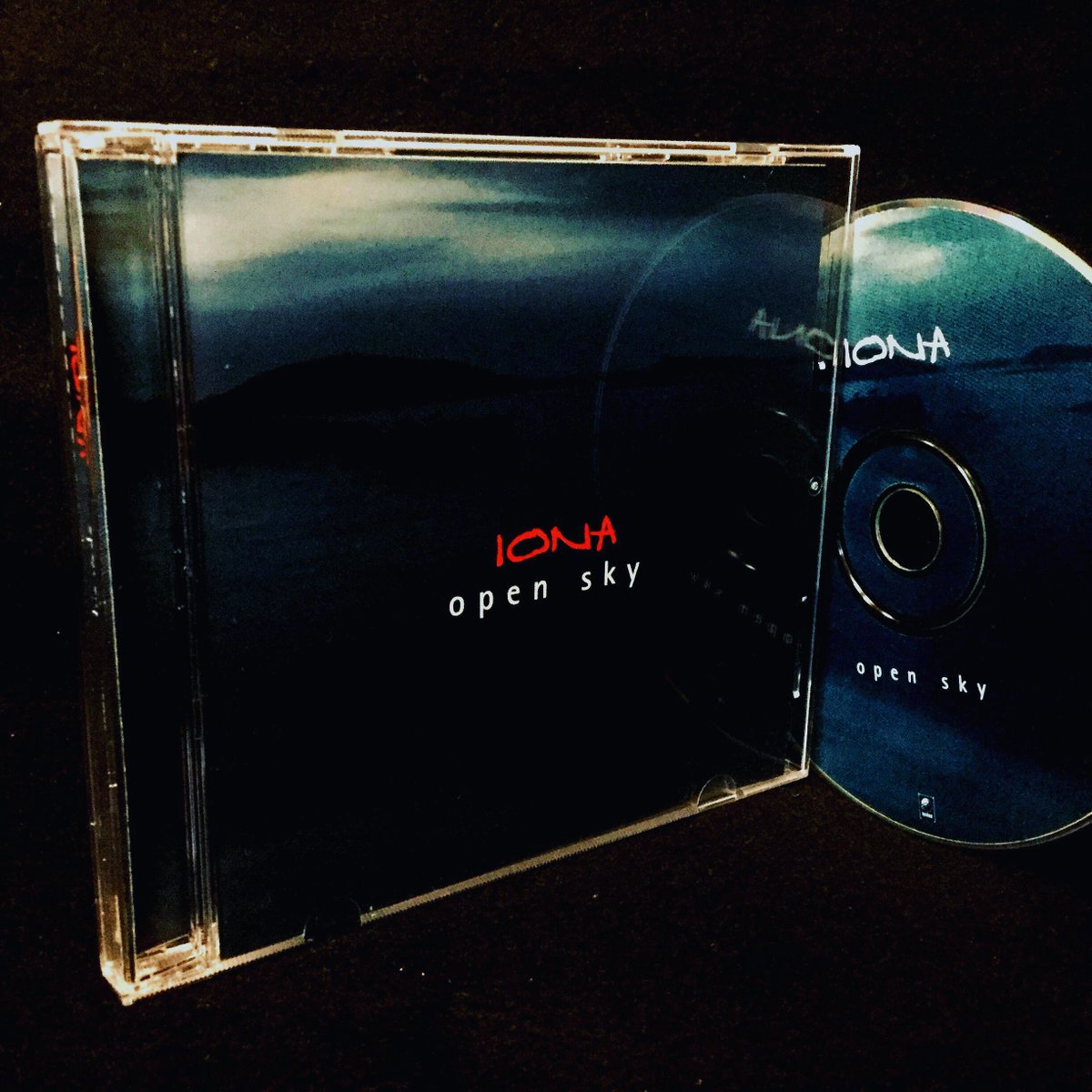 youcharist's tweet photo. 20th ANNIVERSARY!!!!!!!!!!!!!!!!!!!!!!!!!!!!!!

IONA "Open Sky" [May 8th, 2000 wiki]

#IONA #JoanneHogg #TroyDonockley #PhilBarker #FrankVanEssen
#DaveBainbridge #BillyJackson #DaveBainbridge
#OpenSky #OpenSkyRecords https://t.co/NjtpfM8Leh