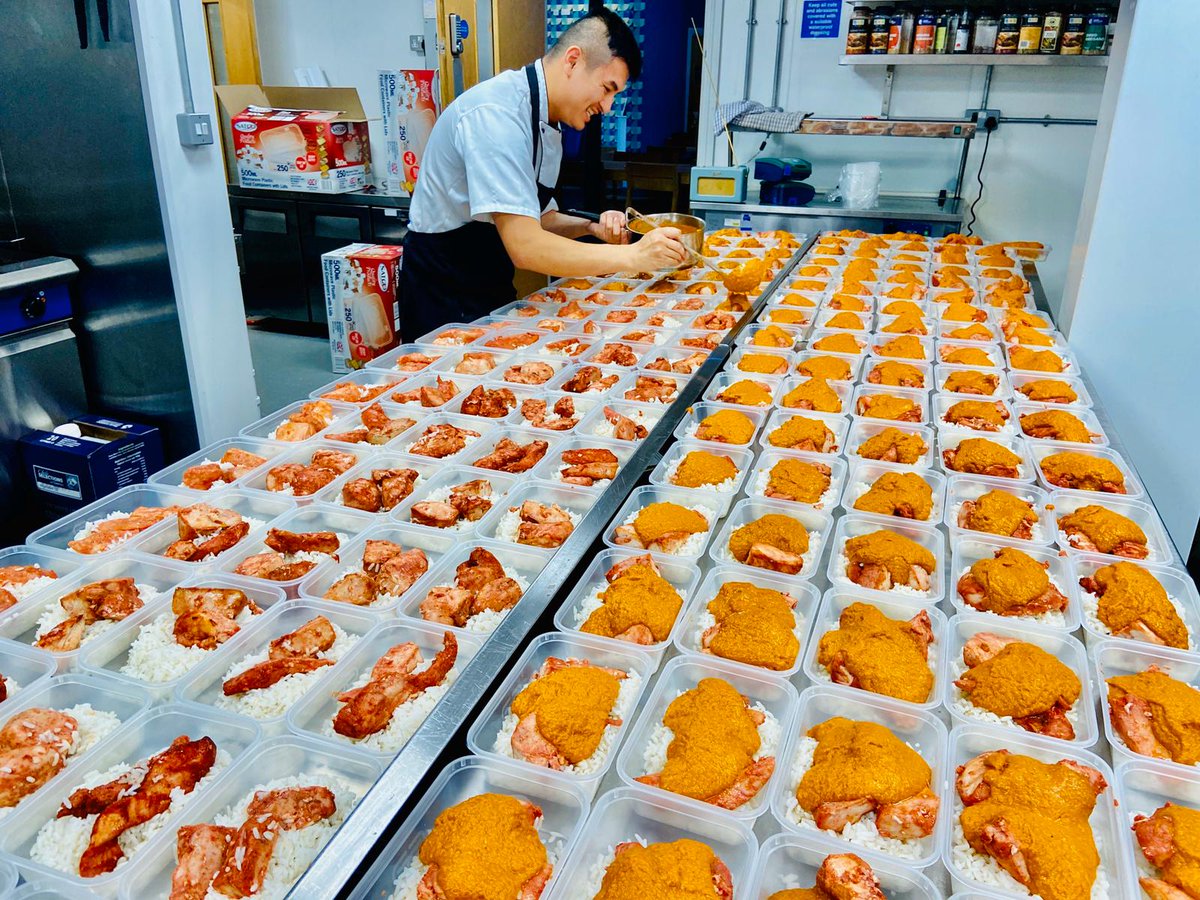 HungryCityHippy's tweet photo. Need your faith in humanity restored?
Have a listen to #HankCardiff Ep8: @mattappleby & I chat to Kev (@Holy_Yolks) & @kasimali23 (@waterlootea @FeedTheHeath) about the incredible effort by local indies to feed NHS workers in South Wales #GoodFoodCardiff
https://t.co/fmP12EhXJg https://t.co/J7WGbqyRmG