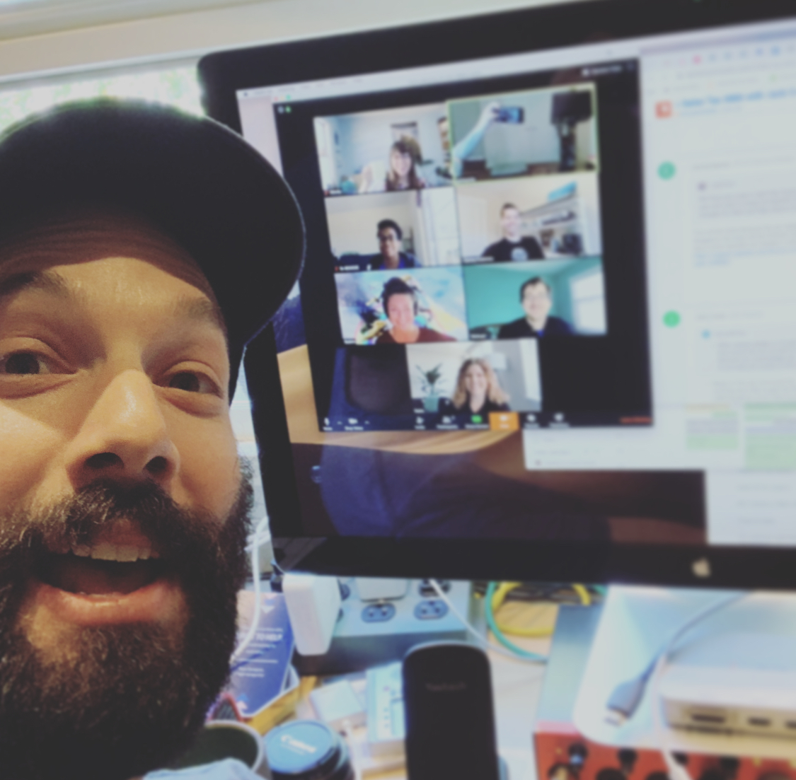 Doing an AMA on sales tax with creators RIGHT NOW for the next couple hours if you have any questions. I'm here patreoncommunity.com/t/sales-tax-am… with the patreon tax, finance, and community teams hanging out in a zoom answering any incoming questions!