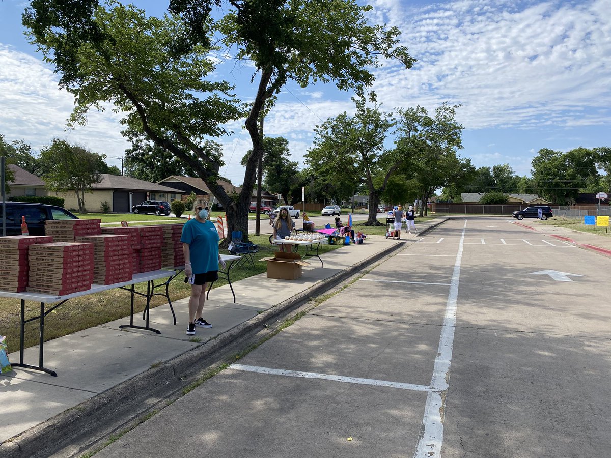 So grateful to celebrate our amazing Dover teachers today with a drive through lunch and snack pick up! Thanks to our ILT and admin for helping serve our staff! #doversplash2020 #risdsaysomething