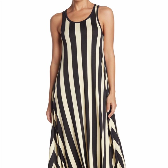 bellabasket1's tweet photo. So good I had to share! Check out all the items I'm loving on @Poshmarkapp from @Miel0630P #poshmark #fashion #style #shopmycloset #anntaylor #gocouture #thechildrensplace: https://t.co/zii8jG8bOj https://t.co/h6U3UPrD5u