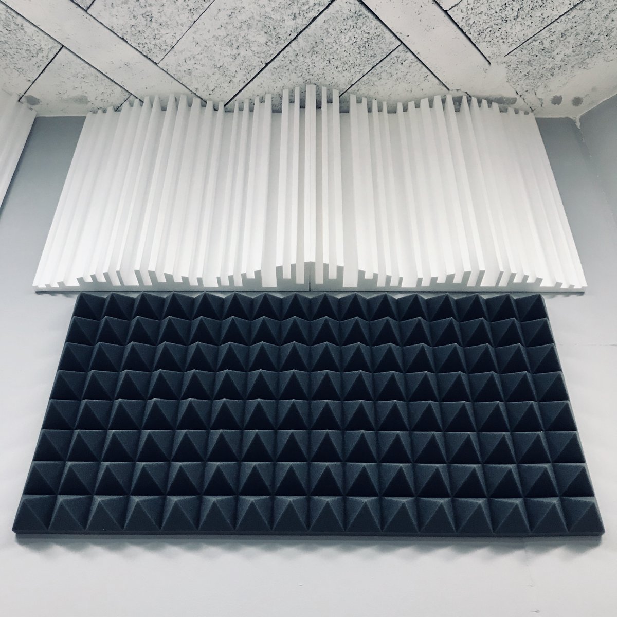 🚧 ça avance 🚧 #acoustics #homestudio <a href="/lakrpt1/">lakrpt</a> Lakrpt 🤩 pas mal non?!