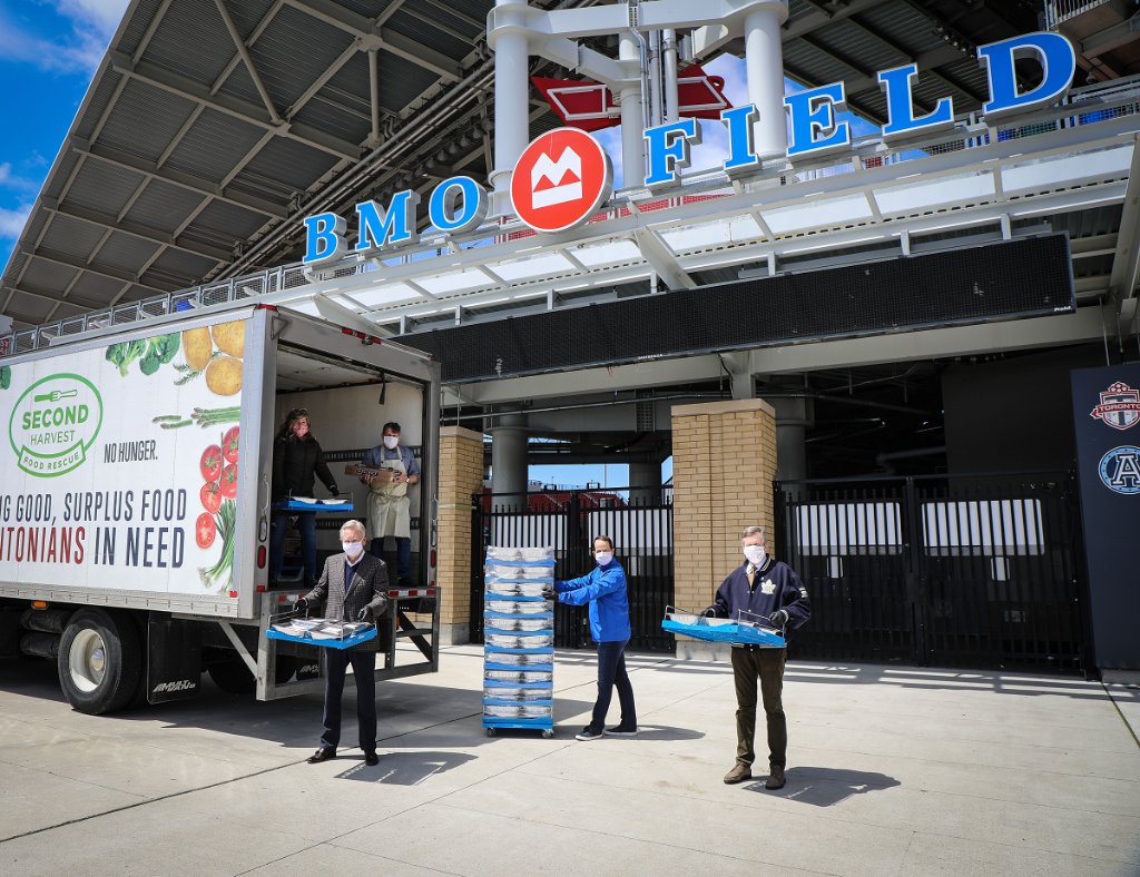 Bringing all of our communities back to their feet means taking care of those who take care of us, and being there for those who need a helping hand. I’m proud of <a href="/BMO/">BMO</a>’s continued commitment to boldly grow the good in our communities spr.ly/6010170SE #BMOgrowthegood