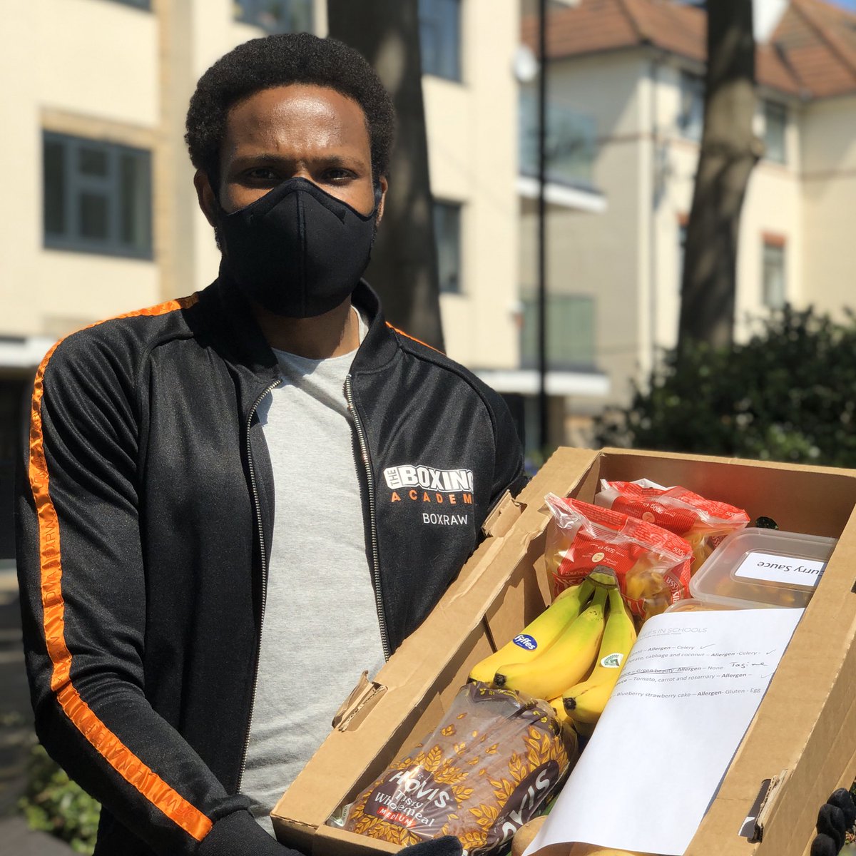 Today <a href="/champ_flash/">Racheal Flash</a> delivered the last of the lunch boxes to our students on the other side of the river! <a href="/ChefsinSchools/">ChefsinSchools</a> <a href="/magic_breakfast/">Magic Breakfast</a> <a href="/felixprojectuk/">thefelixproject</a> <a href="/FareShareUK/">FareShare</a> <a href="/BOXRAW/">BOXRAW</a> #COVIDkindness #boxingfamily