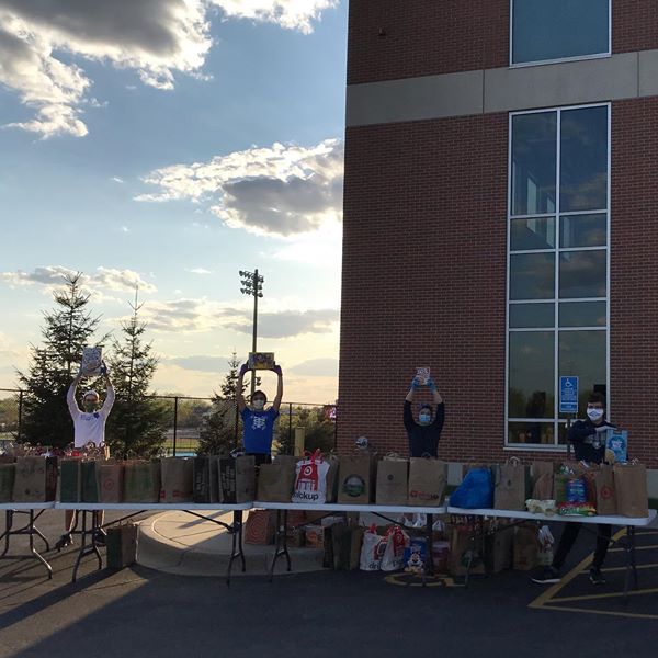 STA_BLASwim's tweet photo. The STA Community knows how to stepped up and help. The STA Auction was a huge success! STA had a food drive &amp; What a Food Drive! We had over 250 cars come through &amp; donate food to the Franciscan Brothers of Peace. The Class of 2020 is amazing!  #2020rocks! @CadetsBlueCrew https://t.co/XHBiKlzNNn