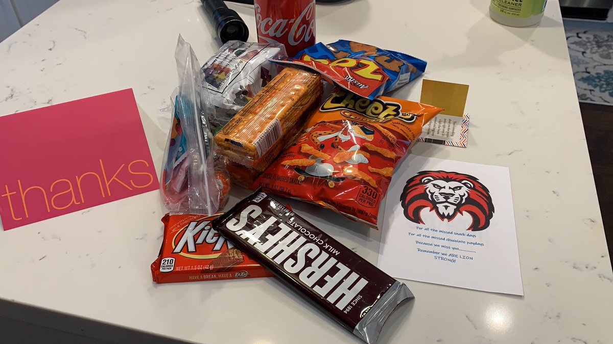 jennroberson4's tweet photo. Wow! Thanks for spoiling me 😊♥️ #ceroars https://t.co/OqxDXB4mAW