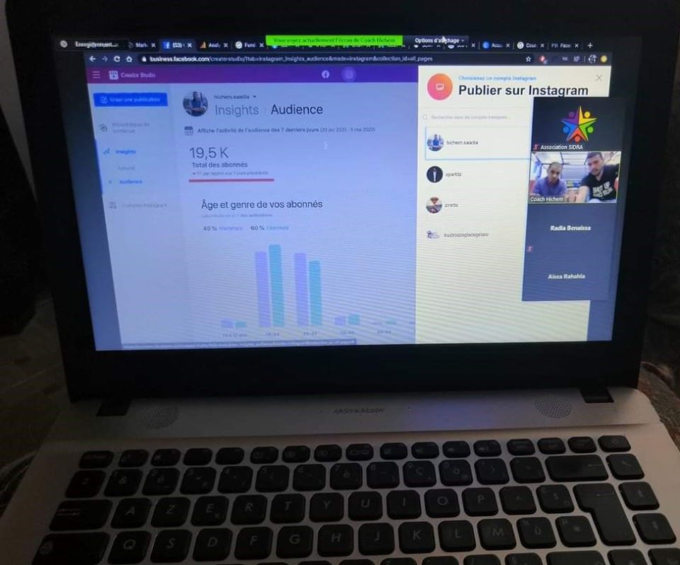 LamineZellag's tweet photo. bureau d'orientation #en_ligne, une excellente séance autour du "Marketing digital" animée par les jeunes Hichem SAADIA et Mehdi DJOUGHI Un atelier rempli d'échanges fructueux avec les participants qui ont étés nombreux à s'inscrire.
#elmarsem #sidradz #MEPI #marketing #digital https://t.co/tE6aViTESM