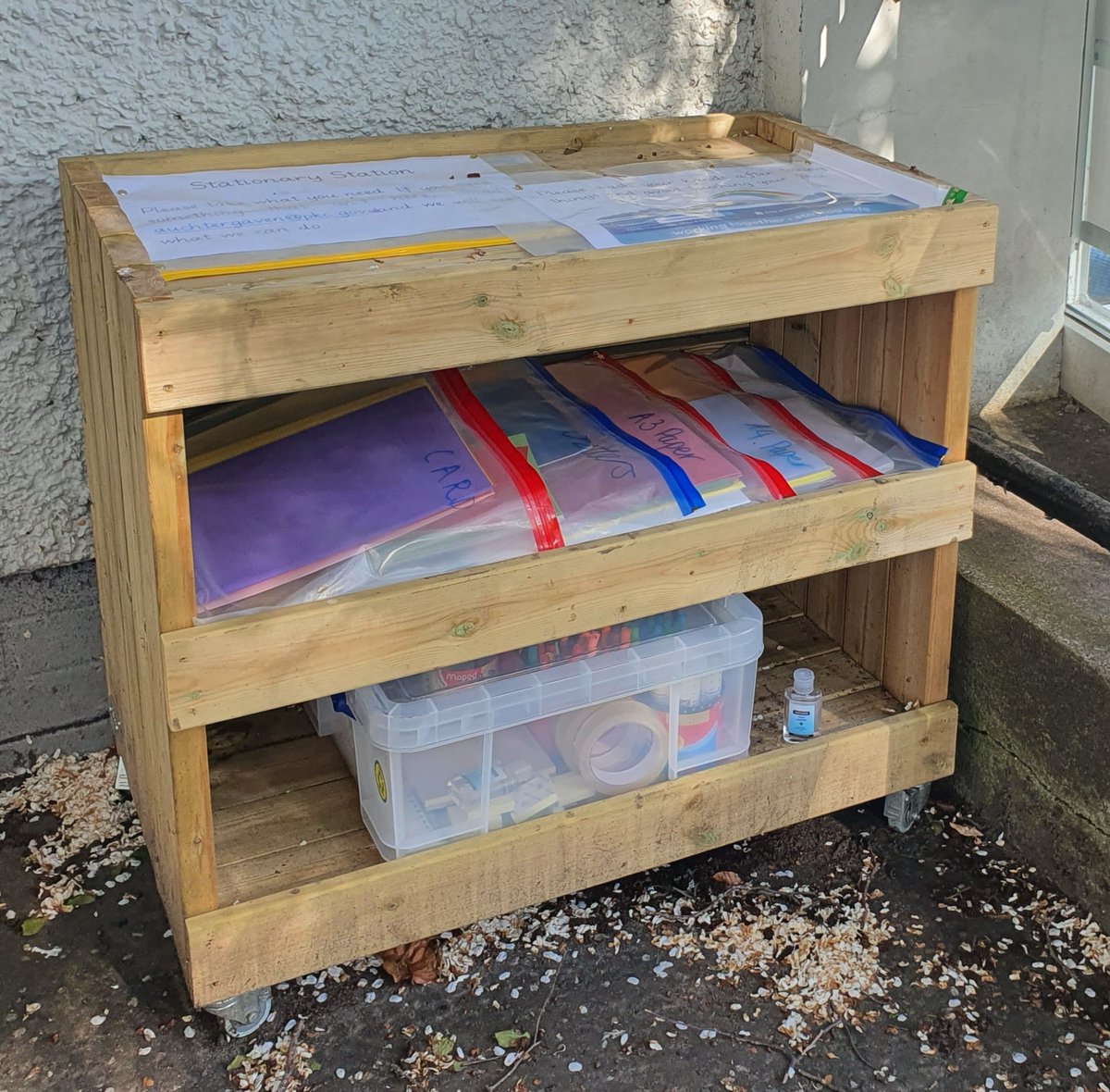 📗✏📏The Stationery Station is stocked up and ready and parents of pupils are welcome to top up with pencils, jotters, rubbers, pens, card and paper for after the long weekend.  Located in the nursery garden. Please use the hand sanitiser provided.📏✏📗