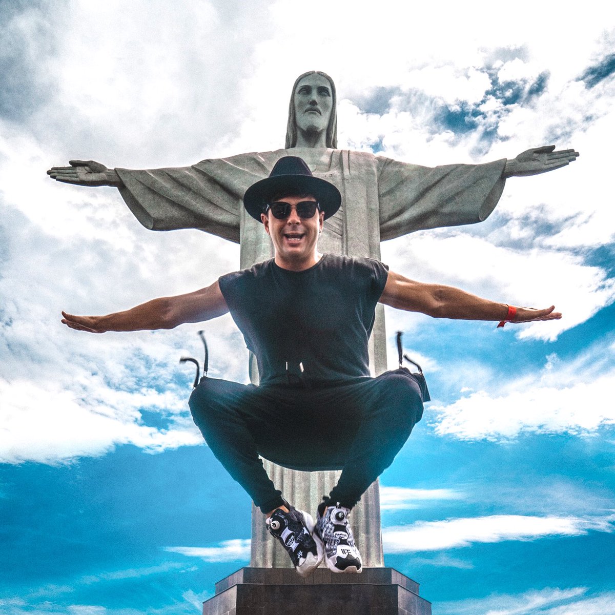 TimmyTrumpet's tweet photo. One of the last things I did before all this craziness was a lifelong dream of mine. Play Carnival in Brazil 🇧🇷 🙌 YouTube episode dropping tomorrow with BIG NEWS inside 👊 https://t.co/0hINGvapfu