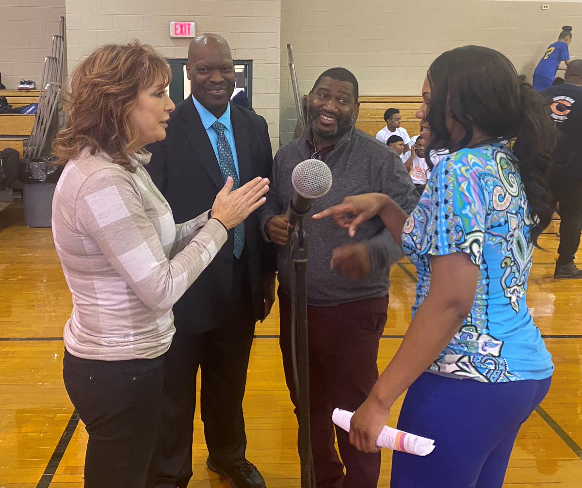 AllStarsProject's tweet photo. Join @ASPofDallas @ASPChicago @ChiefDavidBrown @NancyLieberman for a Celebration Of Development and DSY Graduation Thurs. 5/14 5:30pm CT. RSVP here https://t.co/IJPcukB1dN
 
@NLCharities @DallasPD @Chicago_Police @DiddyOfDevlpmnt @dcherrychicago @ASP_CEO
#DevelopWhileDistancing https://t.co/QHDRFiLLRb