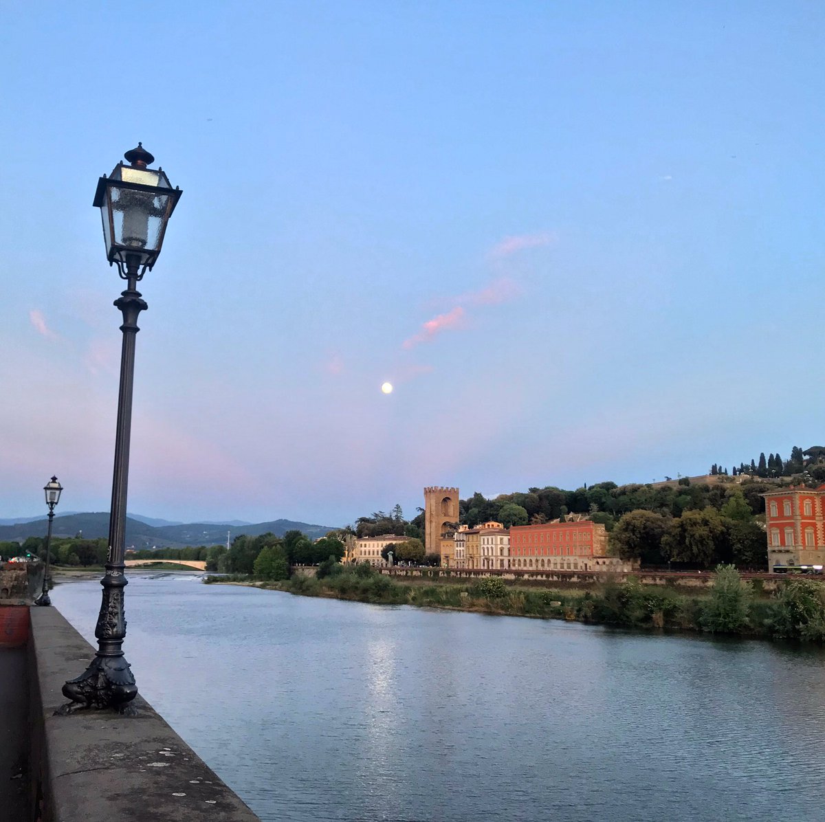 melindagallo's tweet photo. Loving the view of the #fullmoon above San Niccolò and the Arno. #Florence #Firenze https://t.co/xF6IBVRMrm https://t.co/Y6212yzfhF