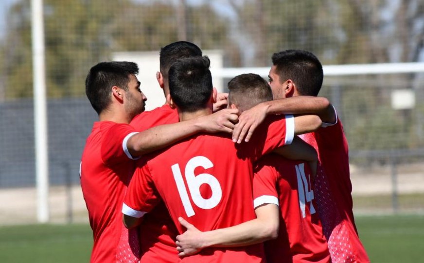 CFCAMPANARIO's tweet image. ➡️ #Oficial : El @CFCAMPANARIO cierra la temporada en 3° posición. ¡Jugaremos por segunda temporada consecutiva la fase de ascenso a Tercera División! 
@AmanecerCp y @CPOLIVA posibles rivales, pendiente de sorteo y en campo neutral.

#VamosCampa 💪💪🔴🔴