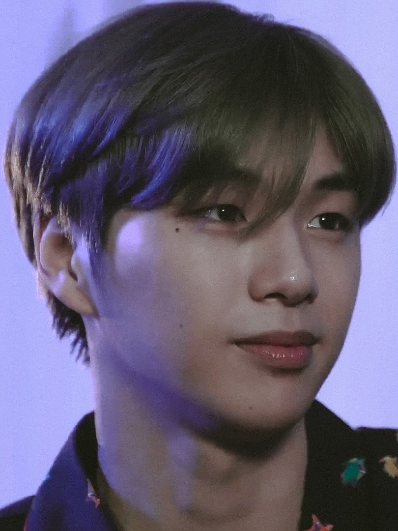 ccapturebyme's tweet photo. 💜

#강다니엘 #KangDaniel https://t.co/EjJxUO3KnQ