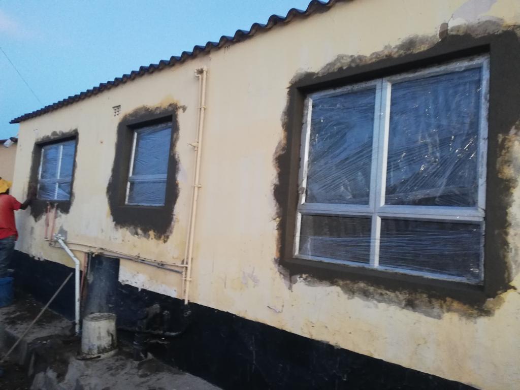 ZitoProjects's tweet image. zitoaluminium.co.za/#contact
It&apos;s tough but we soldier on with our 🎭.. Please do share 🙏✌️