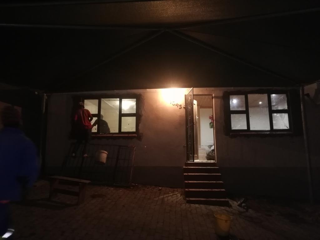 ZitoProjects's tweet image. zitoaluminium.co.za/#contact
It&apos;s tough but we soldier on with our 🎭.. Please do share 🙏✌️