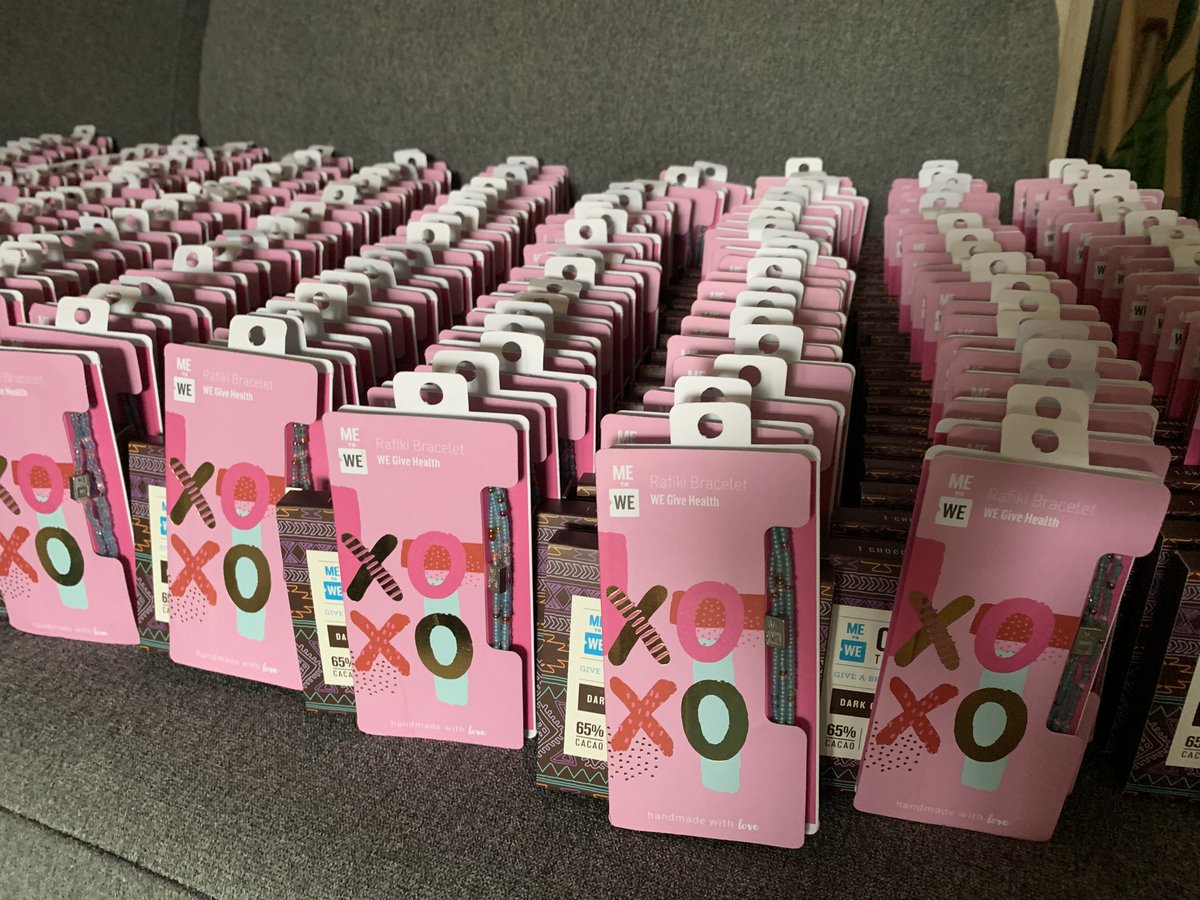 metowe's tweet photo. For every Rafiki Bracelet you purchased last week, we donated a care package of Health Rafikis and chocolate to North York General Hospital in Toronto. 

Sending a big thank you and asante to all the incredible health care workers in our city and around the world! https://t.co/YWRrAdymjC
