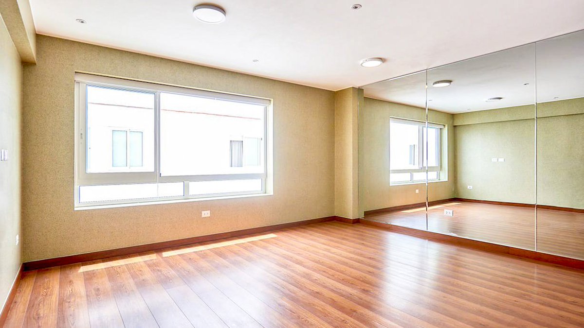 inmobiliariaKAI's tweet photo. DUPLEX DE ESTRENO!!

- 169.03 m2, 2 Dormitorios y 2,5 baños
- Sala y comedor amplios con vista externa y Cocina abierta
- Sala de estar o studio
- Terraza amplia
- 2 cocheras y 1 Depósito
- Ubicado en San Borja Norte, con una bella vista al parque de la Avenida.

PRECIO $ 380,000 https://t.co/0pN4sFa5wT