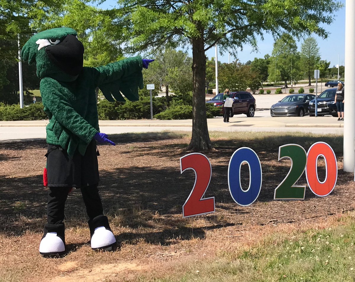 Green_Hope_High's tweet photo. It was so good to see your smiling faces today, seniors! Next senior event: May 20!  https://t.co/1t0fbnAM9z https://t.co/927eMmgUj5