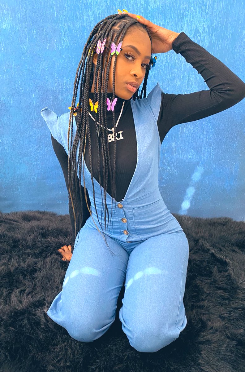 LilBitt___'s tweet photo. Even in ya sleep, couldn’t be me in your dreams 💫#yourfavmodel #foreverhumble #pretty #beautiful #different #explorepage https://t.co/9YEOkMIDNa