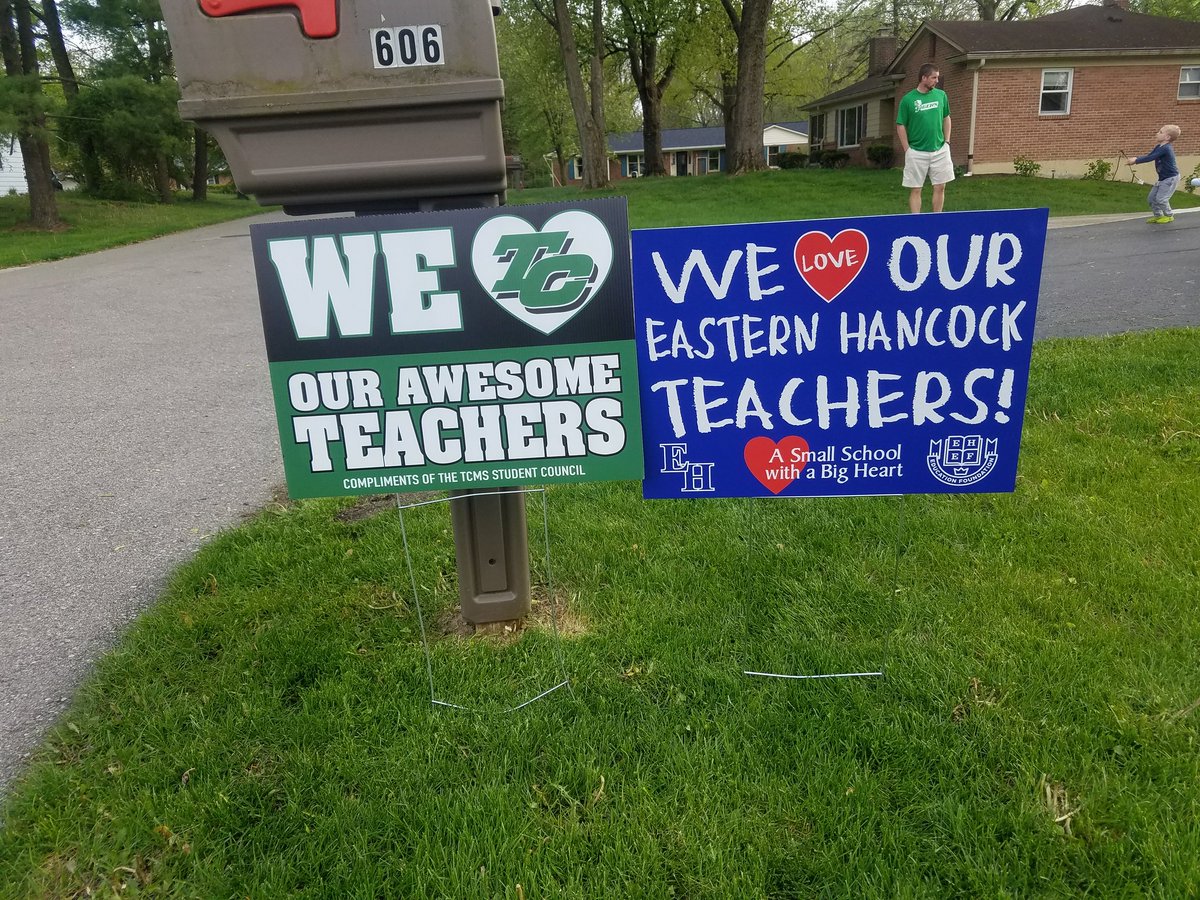 dhilgert14's tweet photo. Seriously. How lucky are we to work for the best schools ever?! 
#missmyEHfam
#missourTCfamtoo https://t.co/NvkJke2kBM