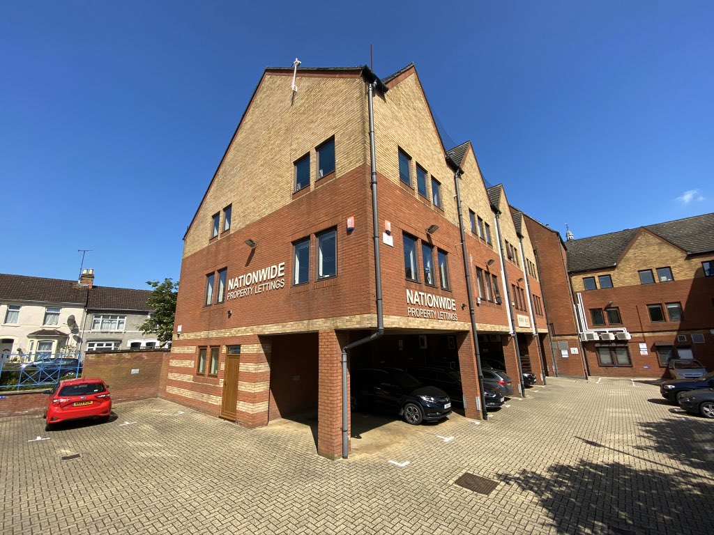NPLSwindonLet's tweet photo. Enquiries from @OnTheMarketCom show there is an appetite for moving (after lockdown) &amp; I’m impressed by the quality of those enquiries from OTM. We left Rightmove over a year ago - now exclusively OTM and have never looked back - now working  from home! #SayNoToRightmove https://t.co/vJ0pXUASn3