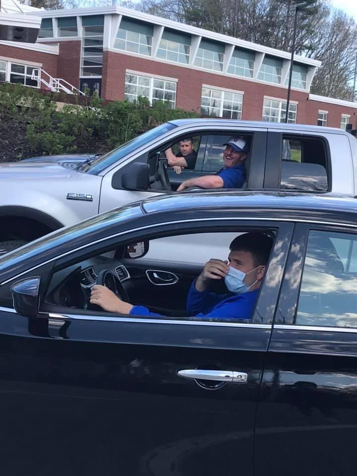 GeorgetownRSB's tweet photo. The Senior signs have been delivered to our Georgetown teachers and coaches to distribute to our Senior class of 2020 students 🤍💙#seniorstrong2020 @gmhs_royals  @ Georgetown, Massachusetts https://t.co/XKYvVKmq67