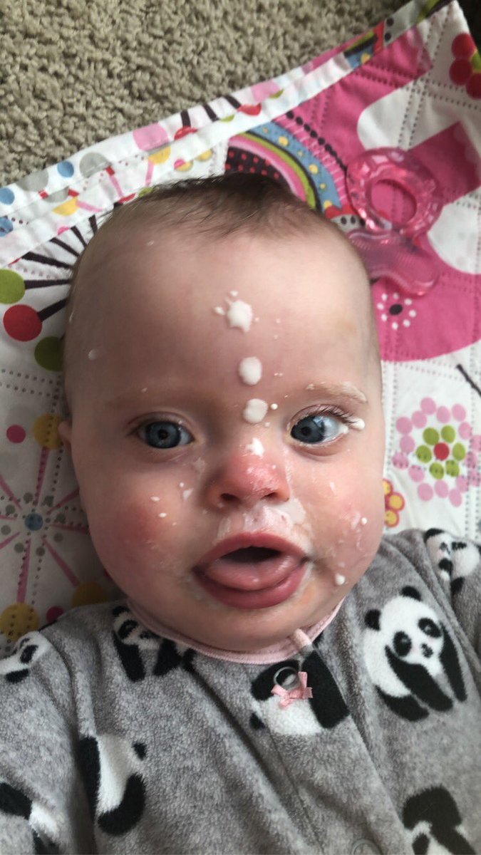 ErinHepola's tweet photo. Miss. Independent #milkface #infantlife #9monthsold https://t.co/EzxldQMQBU