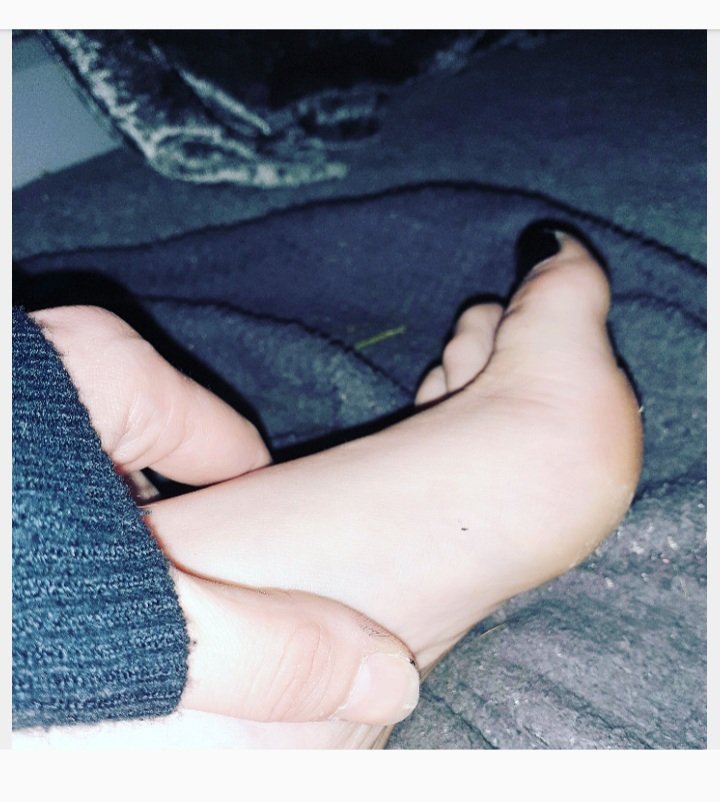 ZaraRae2's tweet photo. Not for all but , for some 

#feet #foot #tattoos #foottattoo  
#nails #nailpolish #black #fans #fansonly #curve https://t.co/yoyONcGQKh