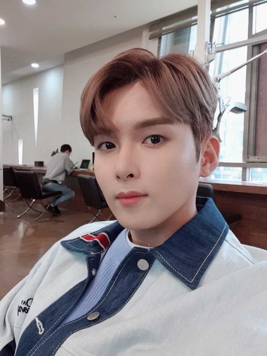 ryeowookpic's tweet photo. 200507 https://t.co/u0rQrDb9bO