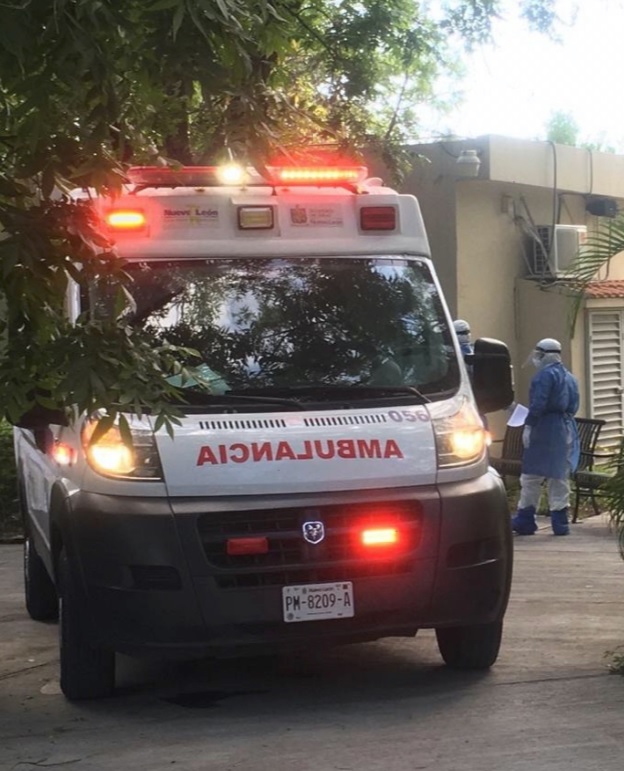 Abuelitos de asilo de Guadalupe contagiados de COVID-19 son trasladados a hospital privado
regiando.com/abuelitos-asil…
#CoronavirusMexico #Coronavirus #Cuarentena #NuevoLeón #Monterrey #México