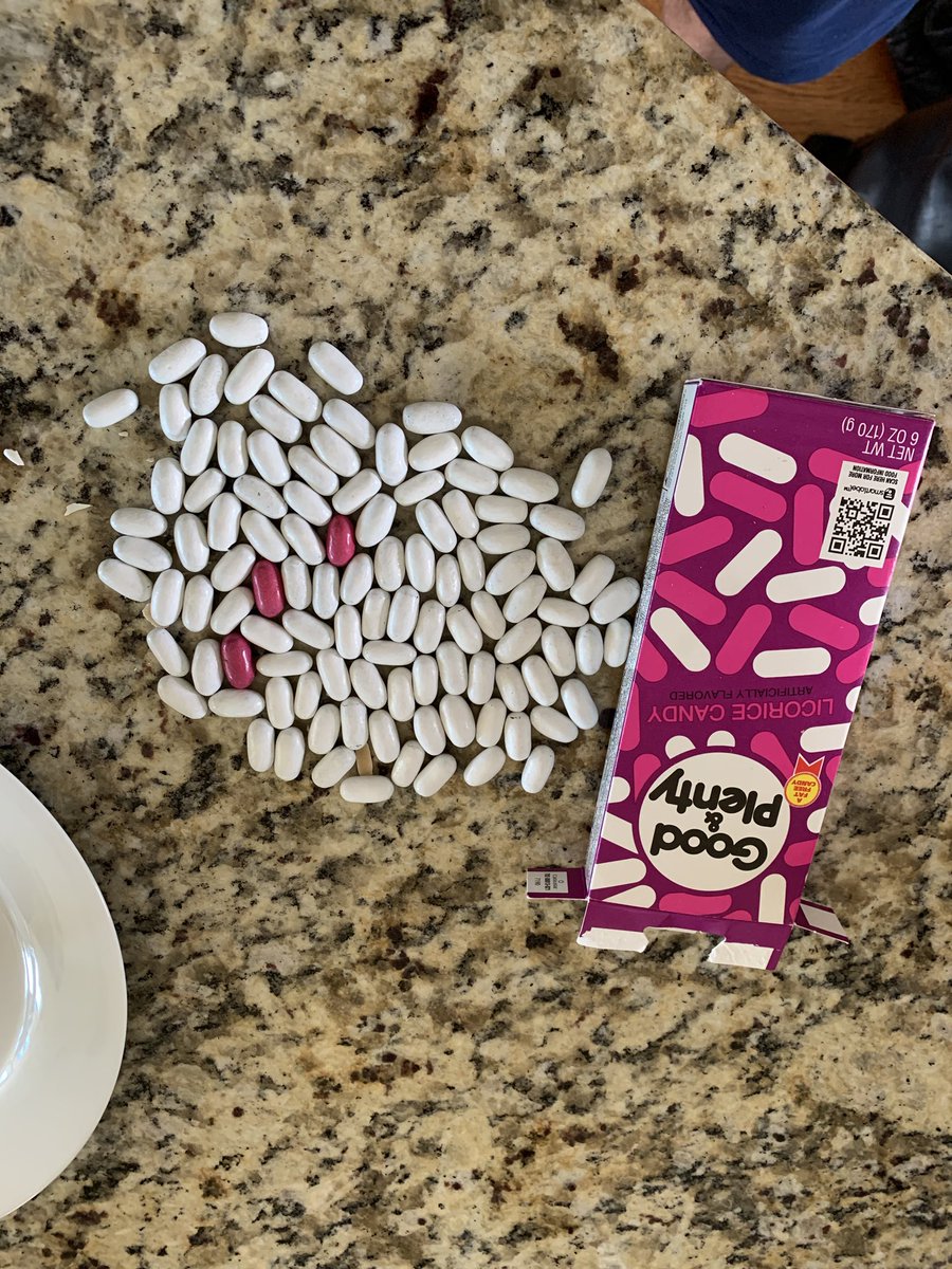 Clecle3414's tweet photo. @BarstoolBigCat this needs to be fixed. 3 pinks in the whole box. It’s like expecting someone to enjoy a pack of starbursts with all yellows and no pinks https://t.co/82x0bE7DGN