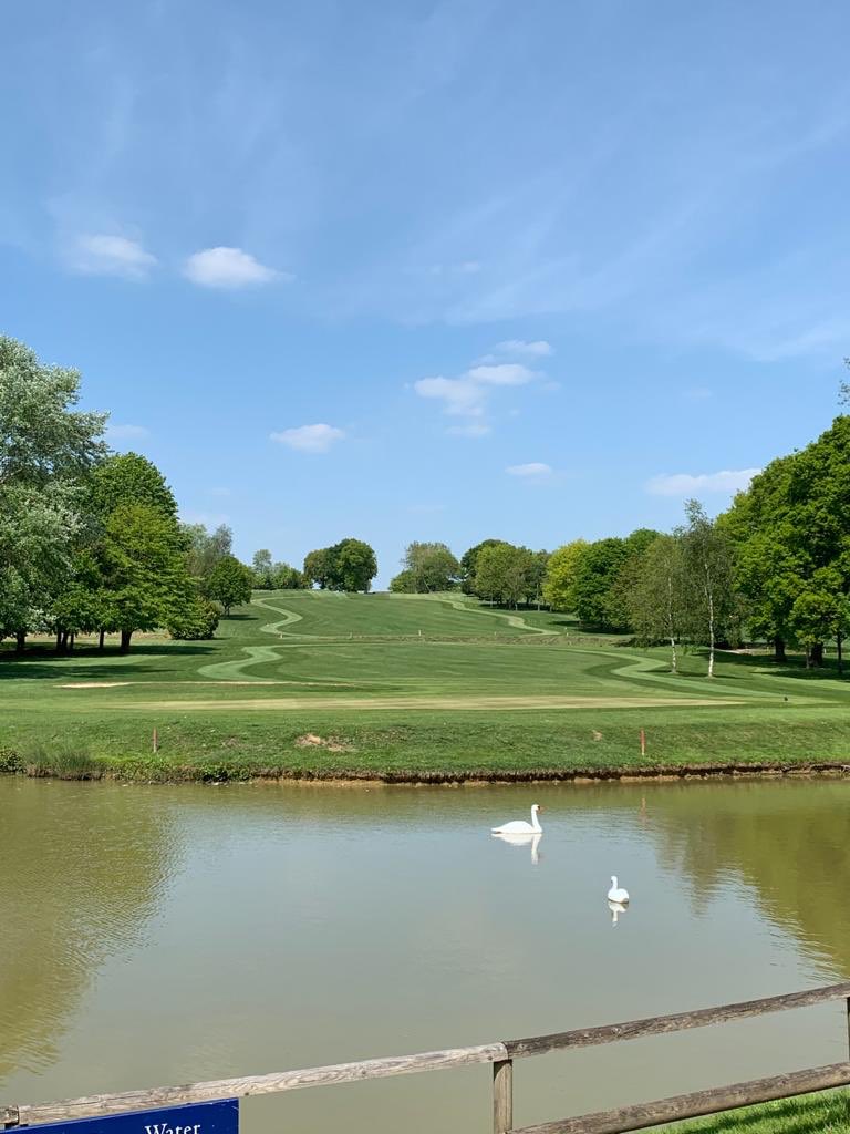WealdofKentGC's tweet photo. 💚 Green Grass and Blue Skies 💙

#golf #Stripe #greenfairways #covid #staysafe #coronavirus #clapforourkeyworkers #backopensoon # https://t.co/yYnPlggJzj