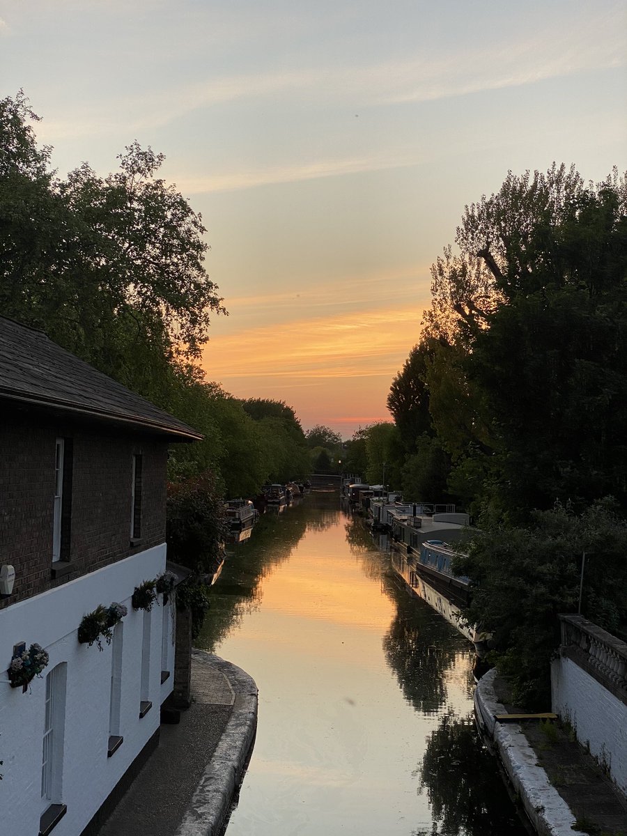doctorhelgi's tweet photo. Nice evening for it... #littlevenice #walkfromwork #london #bestcityintheworld https://t.co/5DSQrSiysR