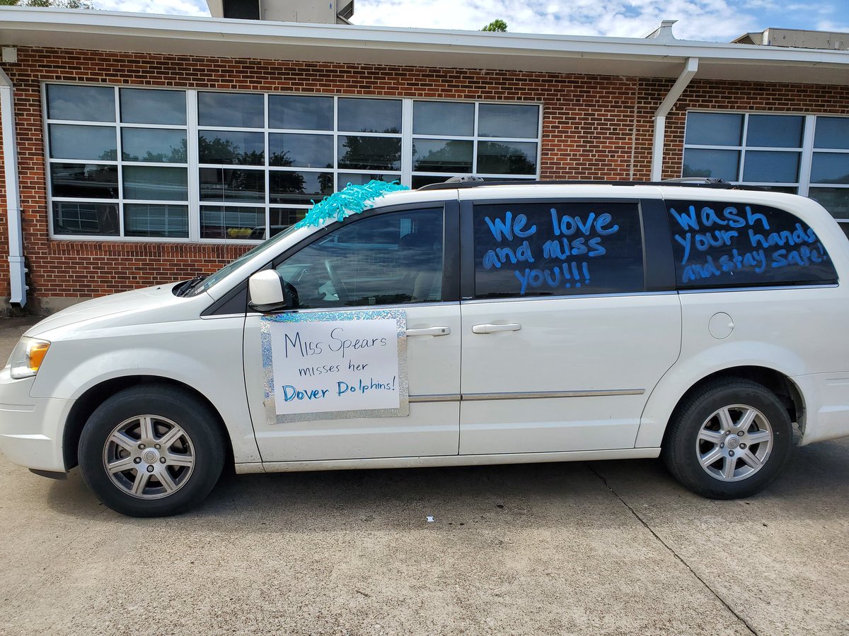 Rocked the Mommy mobile for the parade! My heart feels so much happier having seen my students and Dover family! Still so sad that my first teacher appreciation week was spent without a single hug from my students 😭 #doversplash2020 #RISDsaysomething #RISDgreatness