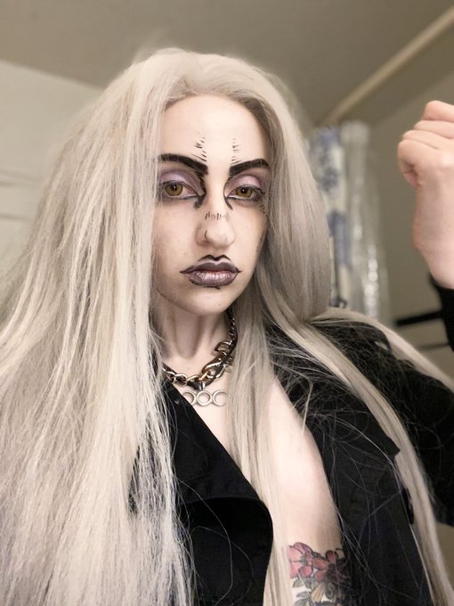 Did anyone order some slutty Abbacchio? No? Ok 👌 https://t.co/peMiVbDl18