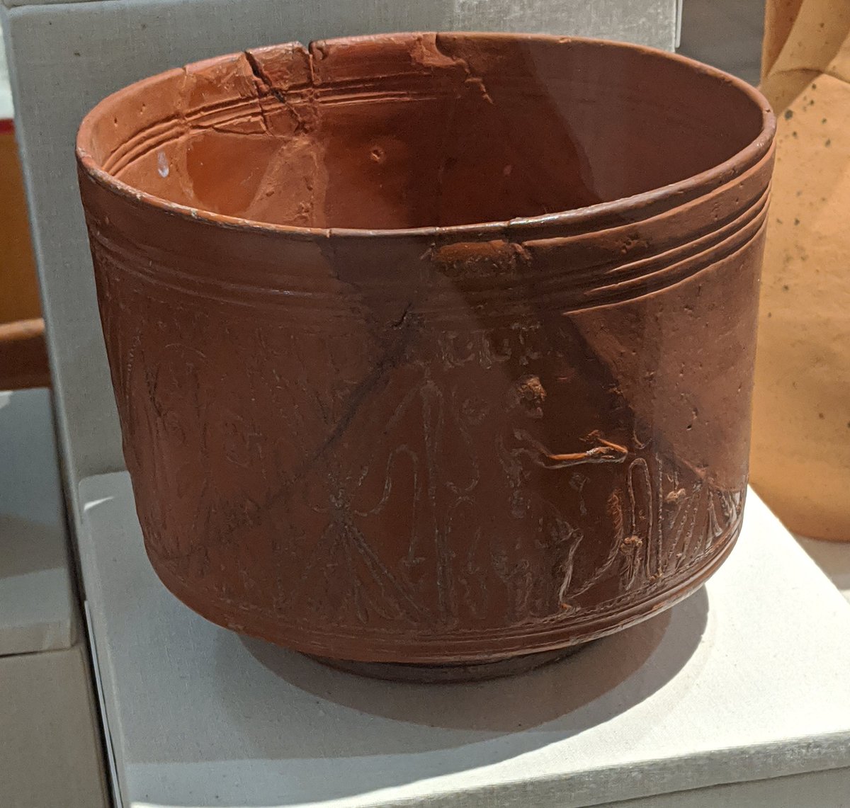 HawkeJon's tweet photo. #Samian bowl 
(Form 30) by the potter MARTIALIS South Gaulish AD 50-60
#Burrium #Usk #romanbritain #RomanArchaeology #Cymru #Archaeology #pottery #Wales https://t.co/KgasKEaukv