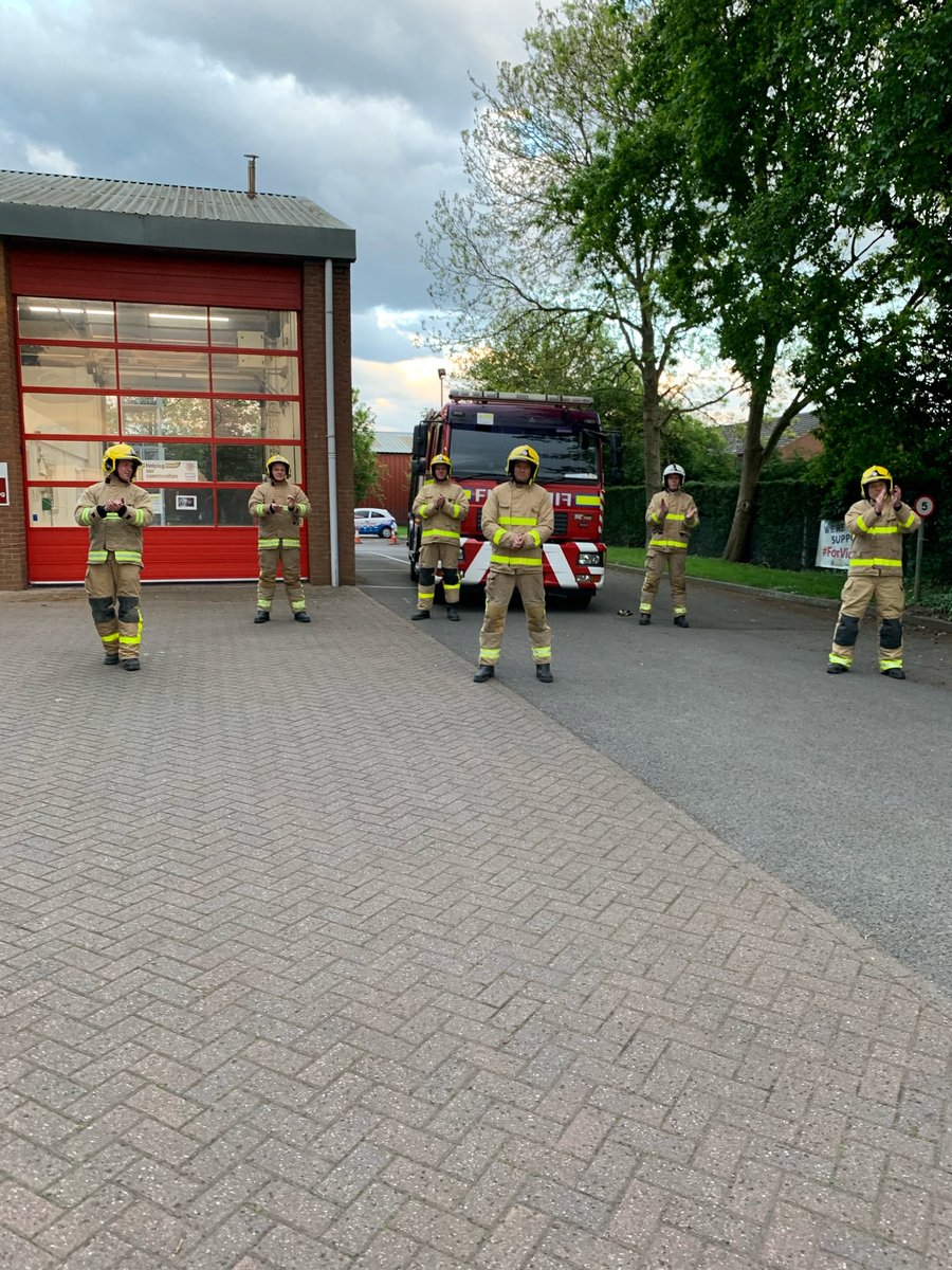 TarporleyFS's tweet photo. Tonight some of our firefighters are back on drill but with a maximum of 6 colleagues on station at any one time to ensure #socialdistancing. But this didn't stop us showing our support for our #NHSheroes #ClapForOurCarers #ClapForNHS https://t.co/icTO9N9k4l