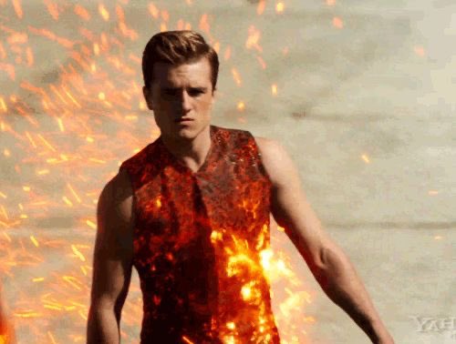 winteriscomving's tweet photo. Quando si dice bono come er pane  #HungerGames https://t.co/Qostrs3HMo