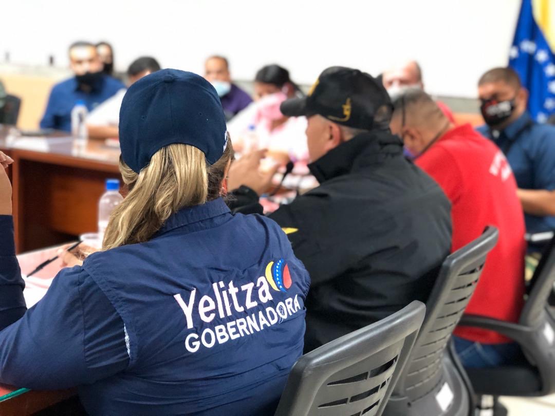 jdavidcabello's tweet photo. Cumpliendo instrucciones del Presidente @NicolasMaduro, me encuentro en Monagas, con el equipo regional de seguridad y defensa. 
#CuarentenaFirmeYActiva https://t.co/uPiQYgucny