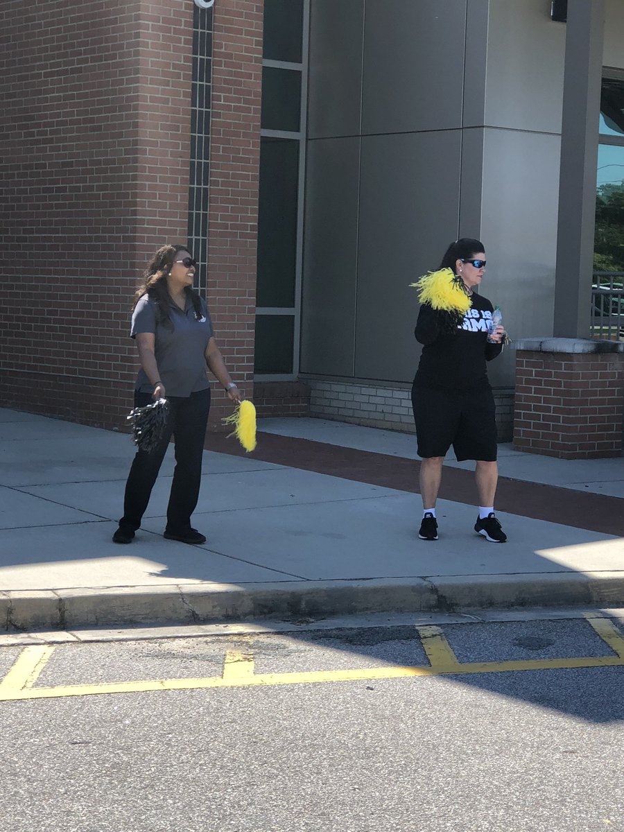 IrmoPtso's tweet photo. Celebrating @IrmoHigh Teachers during Teacher Appreciation a Week! We love you guys!  #PTS💛 @rlhardyus https://t.co/sp9uJPg3P5