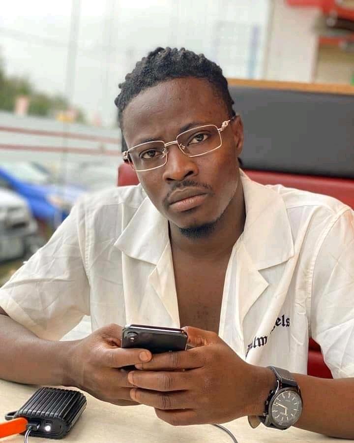 MrZini1's tweet photo. When has been ur most annoyed moment as a #Gadam_National?
1. When #Maccasio called him #Mr_Latif
2. When #ChogguBoys sang #Mr_Wabtick
3. When #DoubleTee said #Shee_koo_shee
#DabiemKani #MrZini https://t.co/iHp1yfOHKS