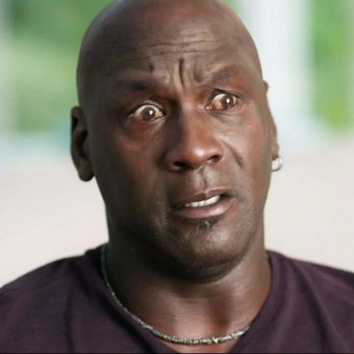 Steph Curry reading Giannis’ tweets at 3:31 vs Steph Curry reading Giannis’ tweets at 3:32: