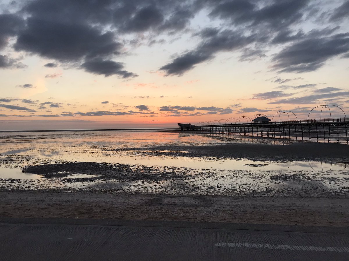 Bfly1972's tweet image. Southport pier #NoFliter #Sunset 😍🧡👌🏻