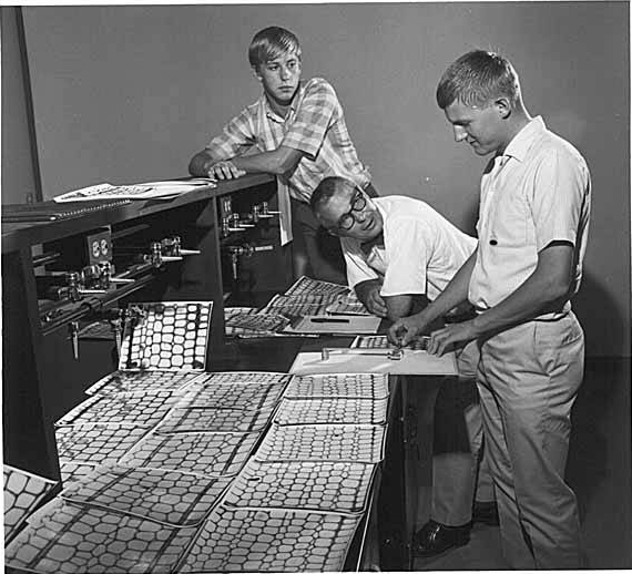 UW's tweet photo. #TBT to a forestry professor working with students at University of Washington in August 1965. Huskies, did you know that today is thank a teacher day? Now is the perfect time to let your favorite professors know that you appreciate them! https://t.co/L9DWpcJV8p