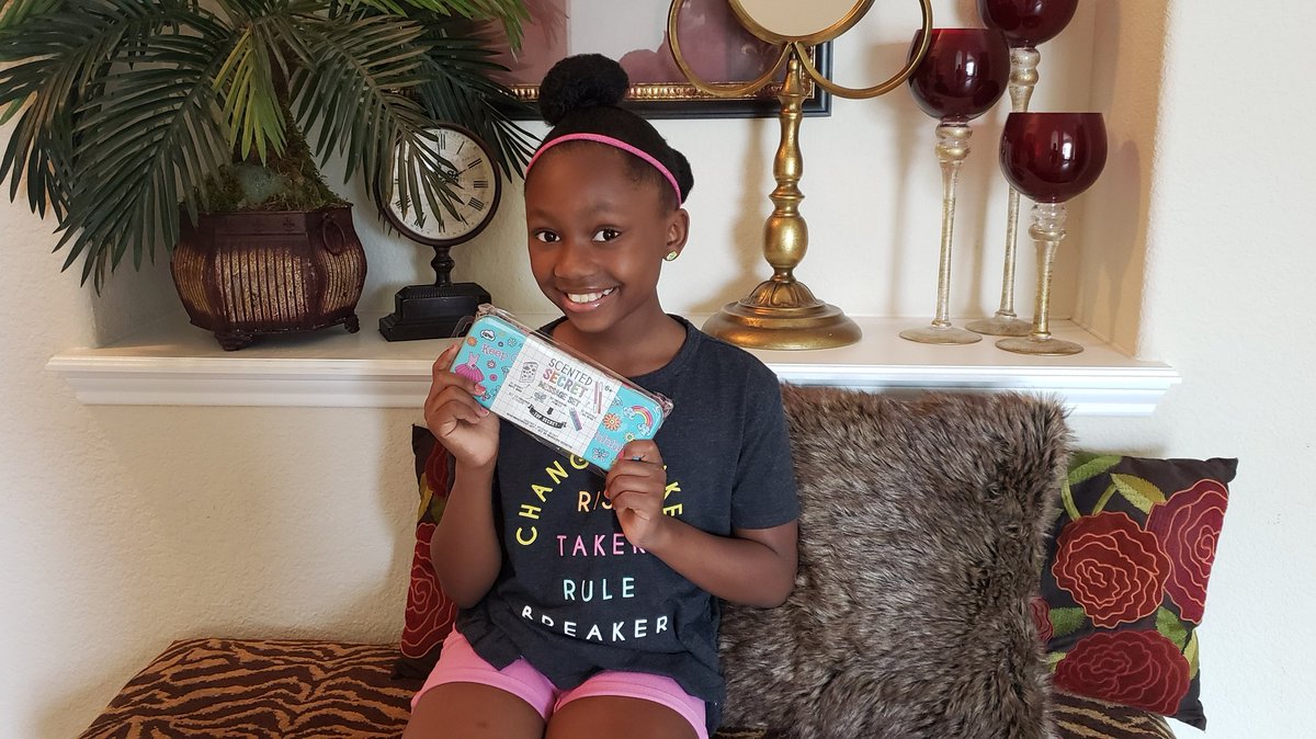 LLJackson08's tweet photo. How sweet of Madilyn's teacher, @StacyZim67, to deliver a special package to her today! She loves her sticker &amp; pen set. Thank you for being so thoughtful, Ms. Zimmerman! @Austinelpride #AustinMISD https://t.co/yoGmAag1ww