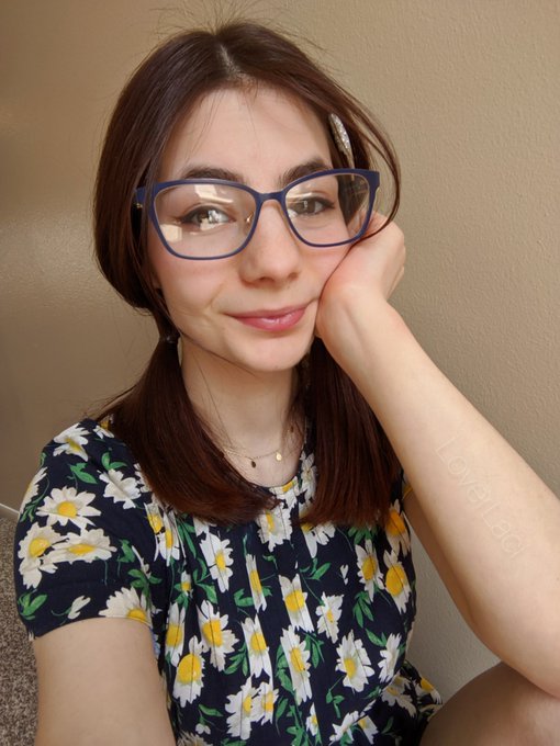 Small girl big... glasses 😜 https://t.co/CJEUFBQUY2